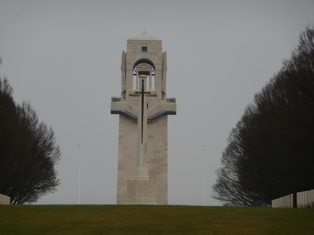 Le Relais De L'Aube Hotel Villers-Bretonneux Buitenkant foto